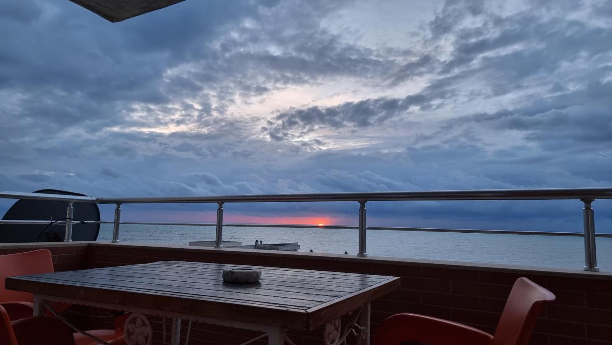 Sunset Seaview Apartment Durrës 외부 사진